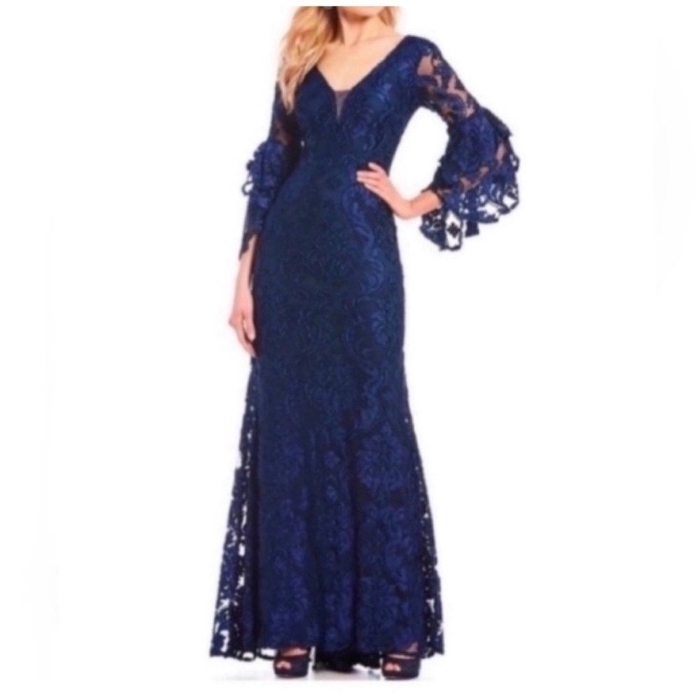 Betsey & Adam Blue Lace Gown size 4
